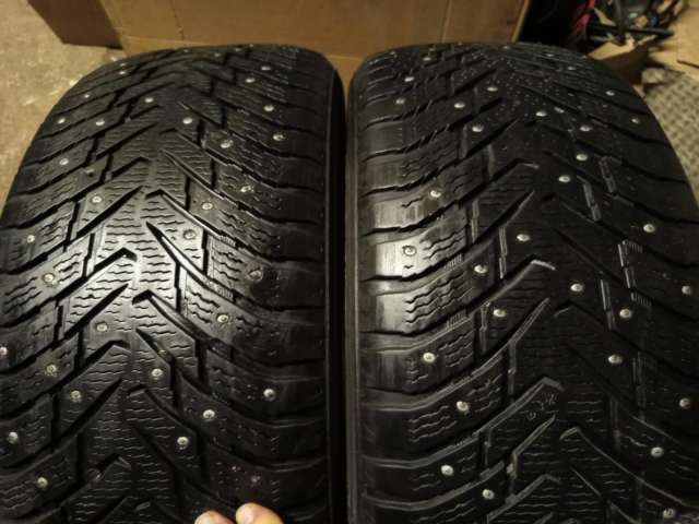 Winter studded Nokian Hakkapeliitta 8 SUV