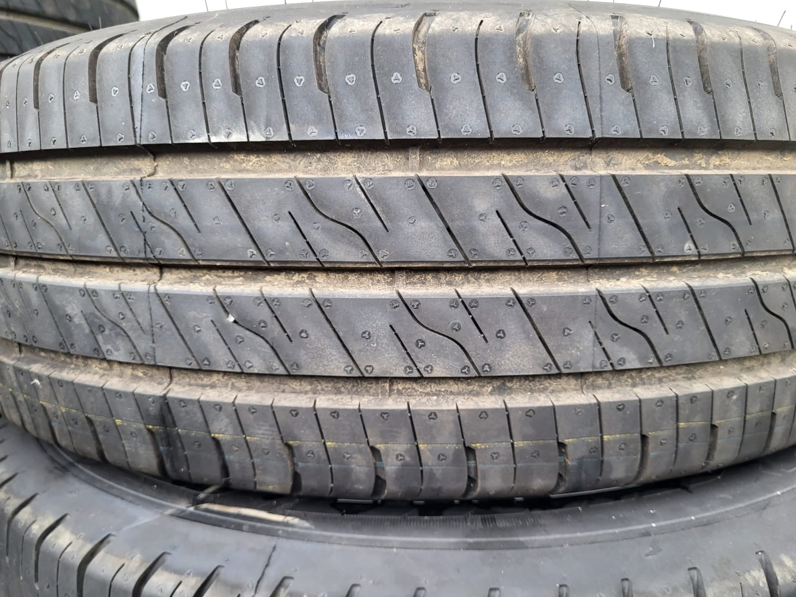 suverehv Goodyear EfficientGrip Performance 2 DEMO