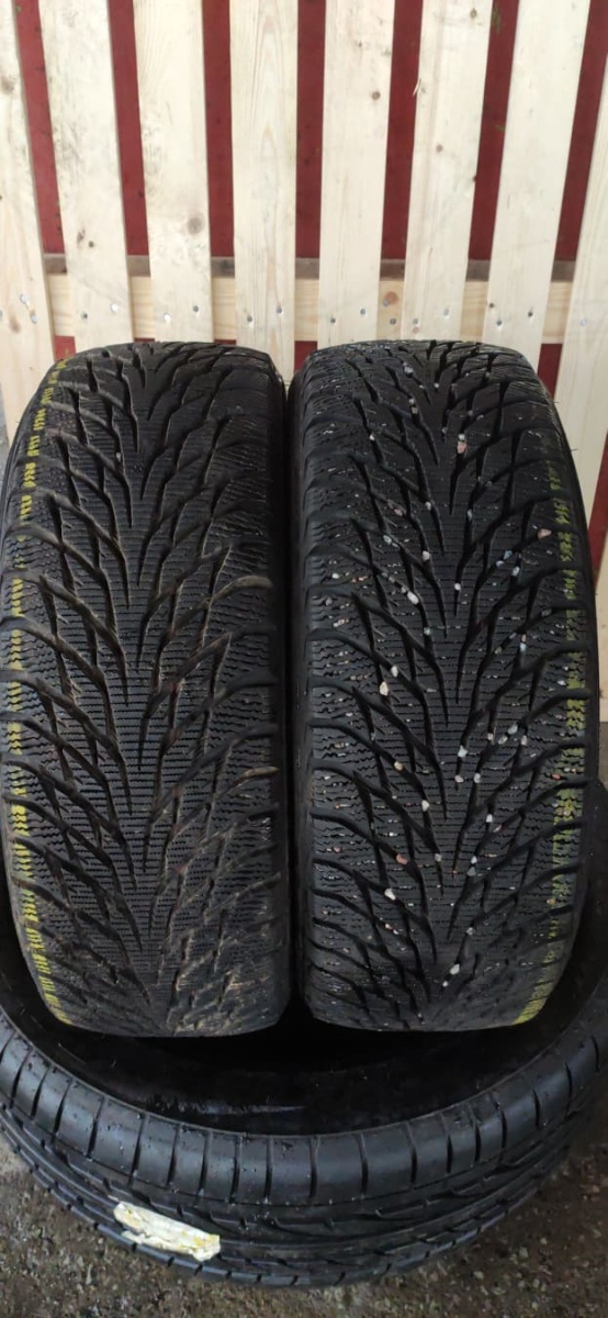 lamellrehv Nokian Hakkapeliitta R2