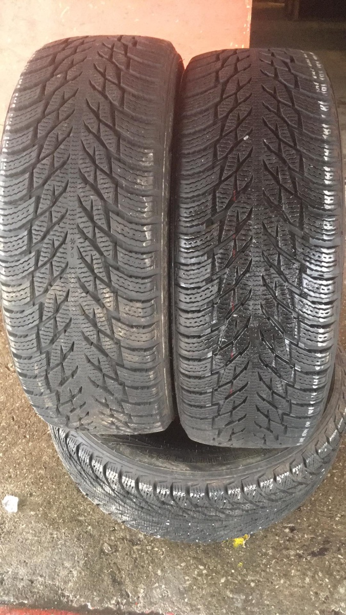 lamellrehv Nokian Hakkapeliitta R2 SUV
