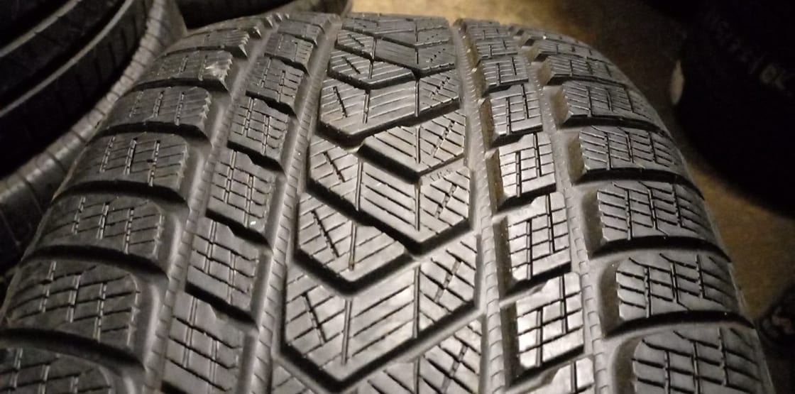 lamellrehv Pirelli Scorpion Winter