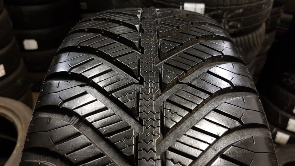 suverehv Goodyear Vector 4 Seasons