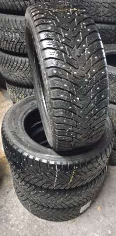 Winter studded Nokian Hakkapeliitta 8 SUV