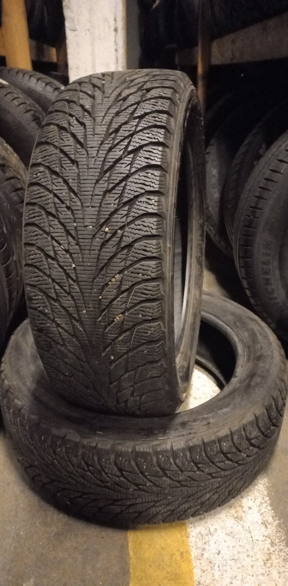 lamellrehv Nokian Hakkapeliitta R2