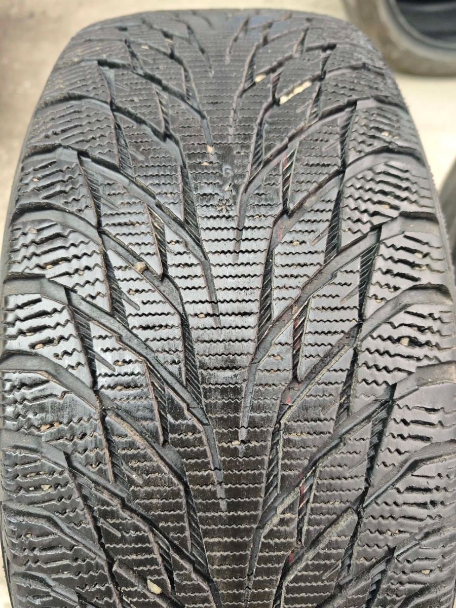 lamellrehv Nokian Hakkapeliitta R2