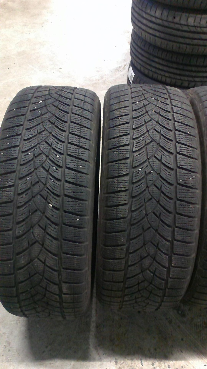 lamellrehv Goodyear UltraGrip Ice SUV G1