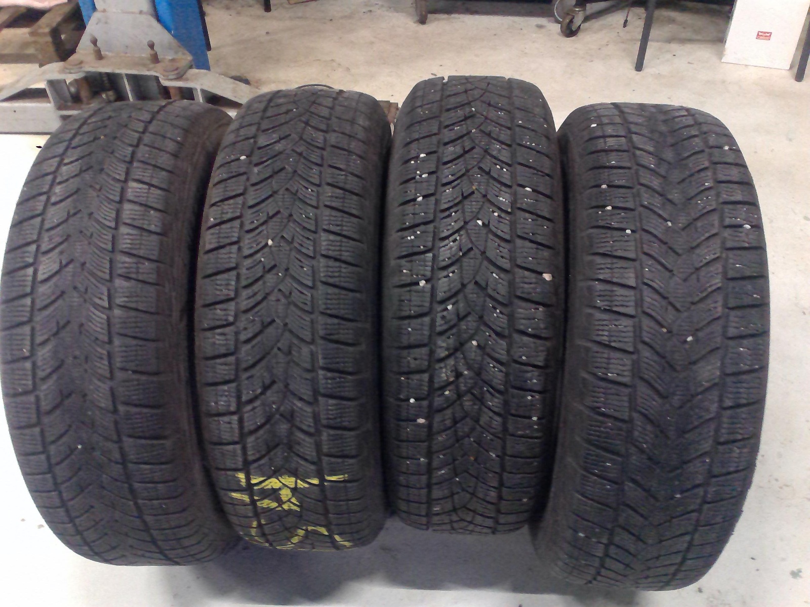 lamellrehv Goodyear UltraGrip Ice SUV G1