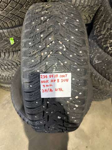 Winter studded Nokian Hakkapeliitta 8 SUV