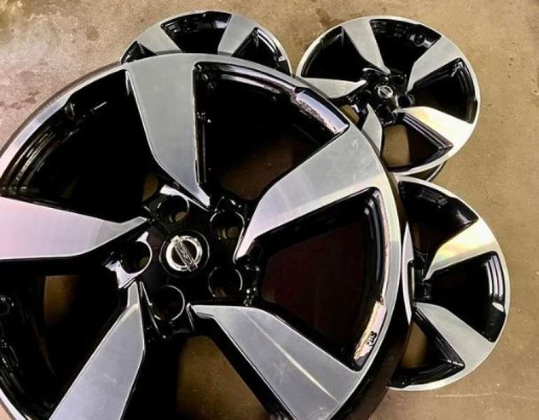 <font face='Tahoma'>vieglmetāla diski</font> Nissan Original