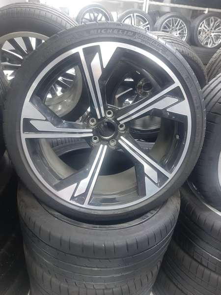 <font face='Tahoma'>vieglmetāla diski</font> Audi Original