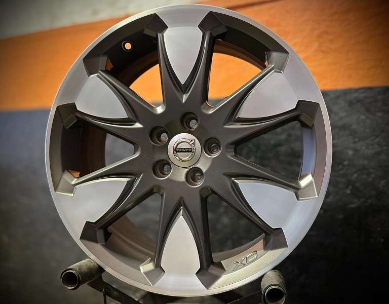<font face='Tahoma'>vieglmetāla diski</font> Volvo Original