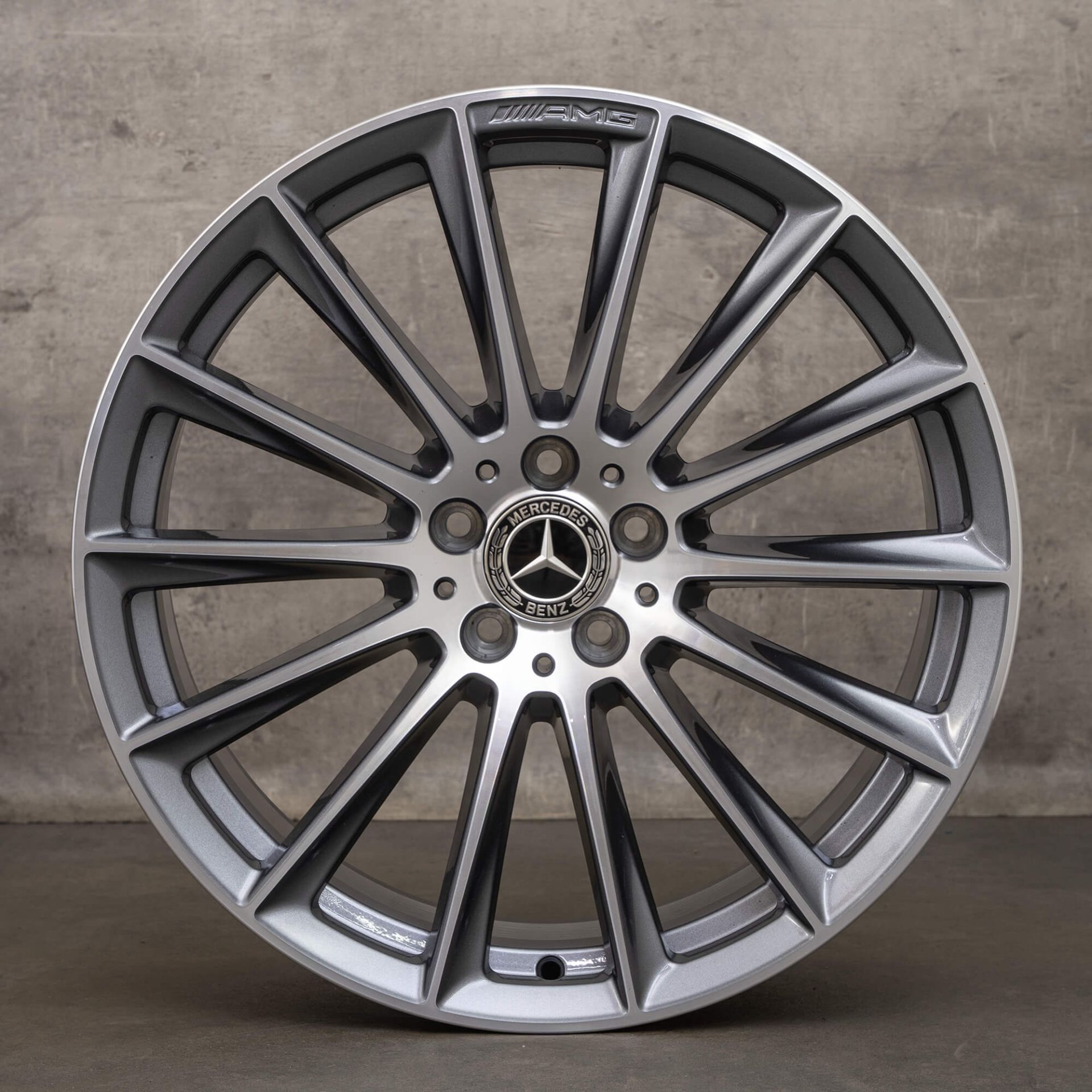 valuveljed Mercedes-Benz A2234011500/A2234011600 (W223/X223/FM764) AMG