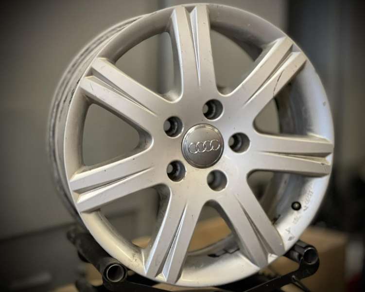 <font face='Tahoma'>vieglmetāla diski</font> Audi Original